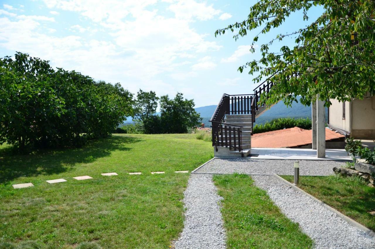 Apartma Louis Dutovlje Exterior photo